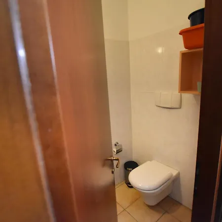 Appartement 2-bedroom Airconditioned Lakeview Acquaseria