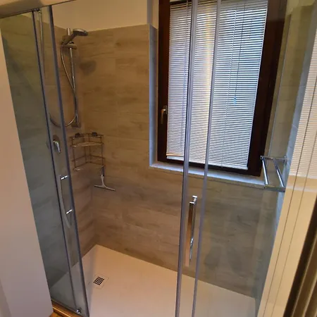 2-bedroom Airconditioned Lakeview Appartement Acquaseria