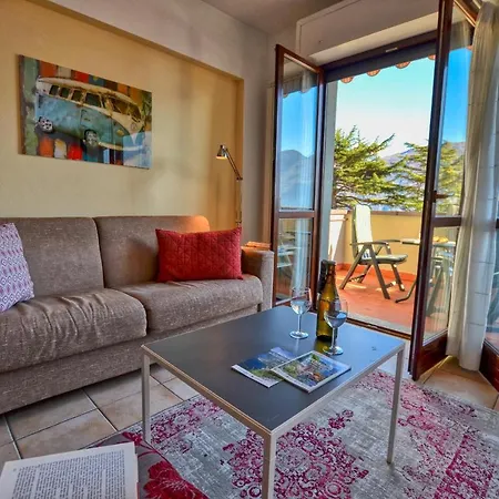 2-bedroom Airconditioned Lakeview * אקסריה