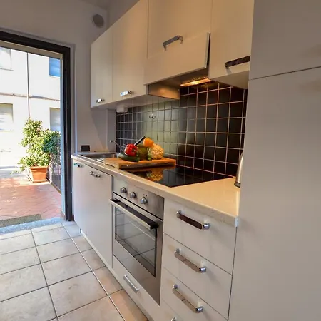 2-bedroom Airconditioned Lakeview אקסריה