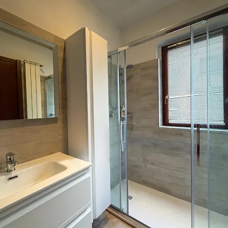 Apartment 2-bedroom Airconditioned Lakeview