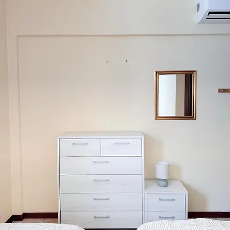 2-bedroom Airconditioned Lakeview