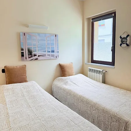 2-bedroom Airconditioned Lakeview Apartmán