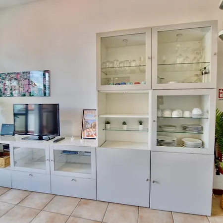 2-bedroom Airconditioned Lakeview * Acquaseria