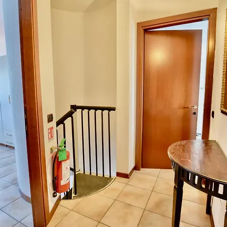 2-bedroom Airconditioned Lakeview Acquaseria