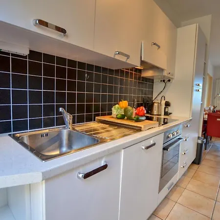 2-bedroom Airconditioned Lakeview Appartamento *