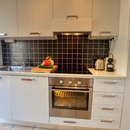 2-bedroom Airconditioned Lakeview Appartamento